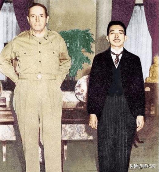 1951年朝鲜战争中，麦克阿瑟为何突然被解职？不单单是因为战败
