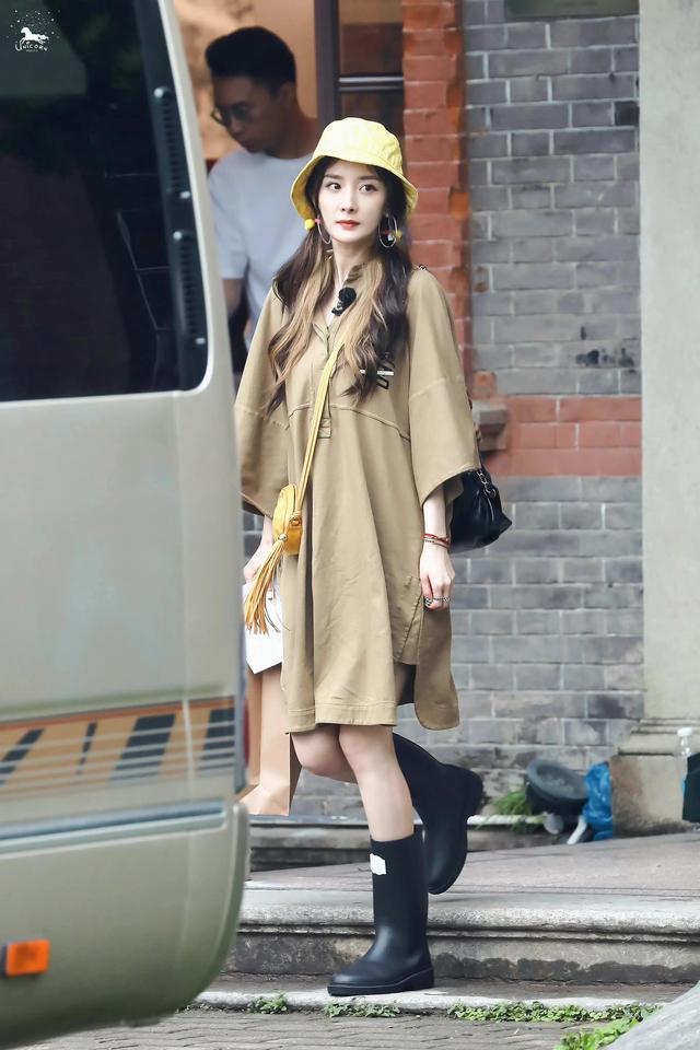 杨幂-这么少女确定是当了妈妈的吗