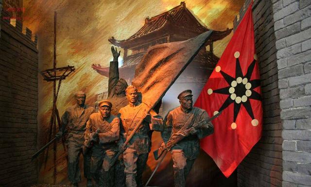 弃医从政欲改良满清求图存无望，投身革命十败再战终灭封建帝王