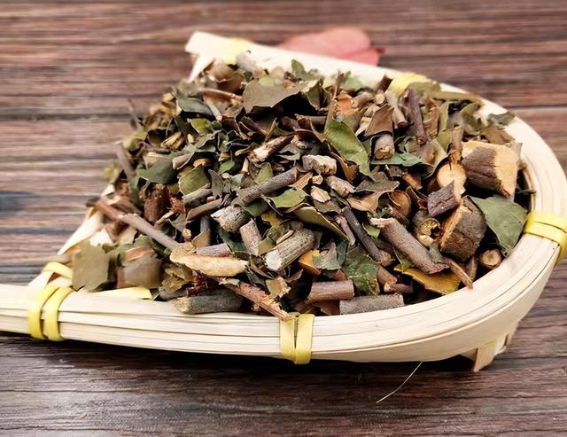 抗炎、降酶、抗纤维化，3种治疗脂肪肝的中成药，来看您了解吗？