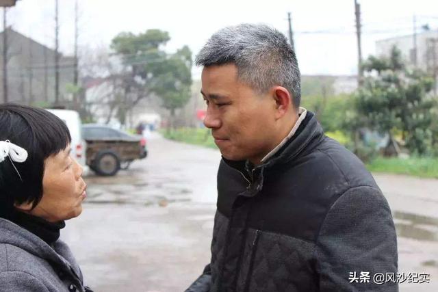 2017年江苏男子离婚两个月，前妻突患白血病，为救前妻他一夜白头