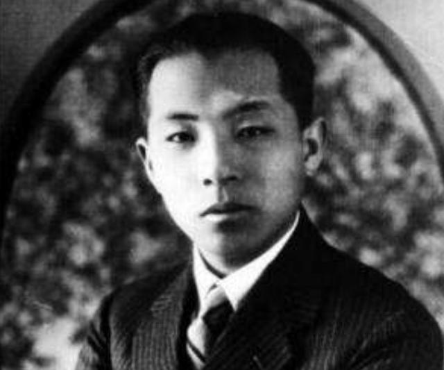 张学良晚年说“我对国家没贡献”，吕正操霸气接话，现场无人反驳