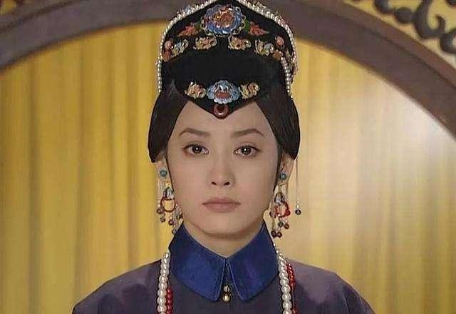 大清灭亡后，格格们都嫁给了谁？这几个大明星其实是皇室子孙