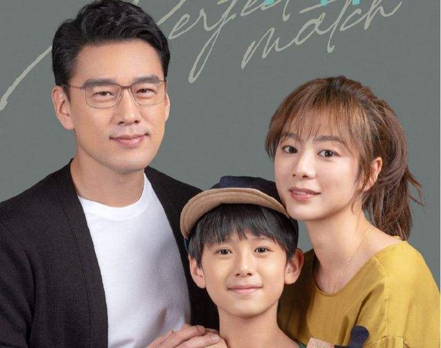 对于王耀庆的家世背景,网上写的并不多,但从百科上形容他的家庭用"