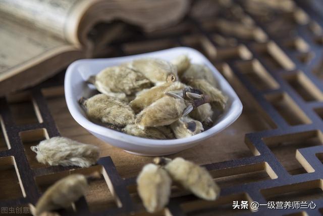 春天宜喝花茶，玫瑰、桃花、菊花、桂花、金银花，哪朵适合你？