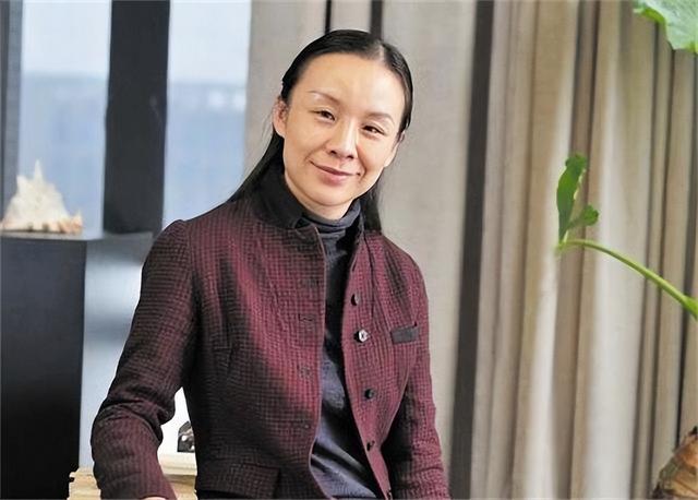 湖北女首富赖春临，摆摊起家，如今身家已达60亿