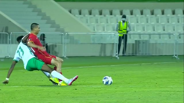 国足1-1沙特背后：逼平不仅靠运气，李霄鹏3次换人喜忧参半