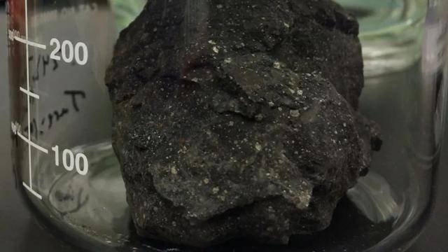 生命恐非源于地球：科学家在来自太空的碎片中发现全部遗传物质