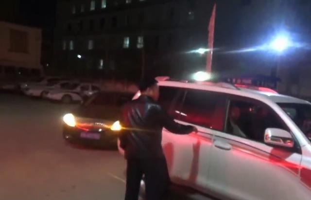 2016年，陕西警方在农家仓库挖出不能示人宝物，调查牵出惊天大案