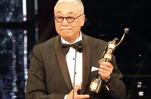 一个月内送走两位至亲，王馨平难过到欲哭无泪，个人状态很不理想