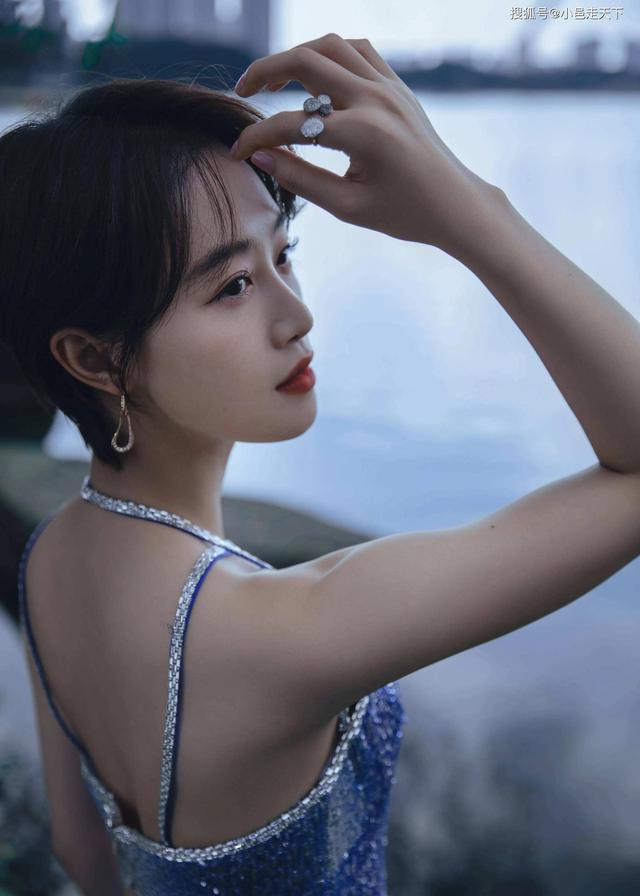 演技好、业务能力强，却捧不红的8位女星，杨幂张艺谋也带不动