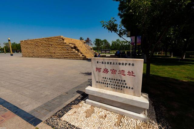 秦始皇一生建造6个世界级工程，2000年后的今天，仍有4个屹立不倒