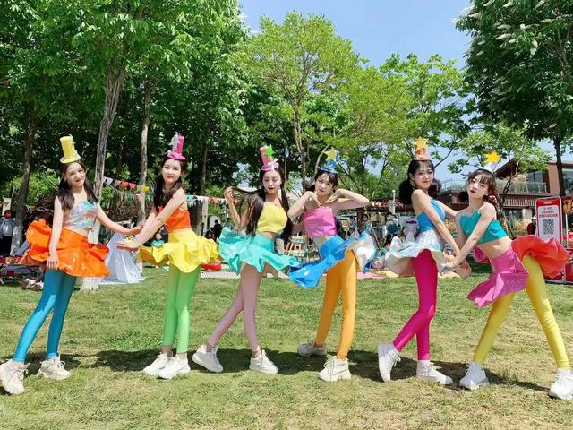 ���ʻ��Ȥ���ģ�����԰��һ�����˲�ͣ