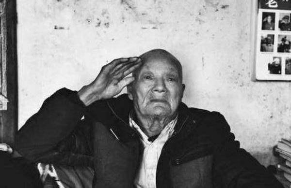 周福康：爱上便是一生，用74年寻找初恋情人的抗战老兵