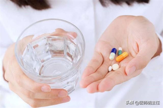 奥美拉唑餐前吃还是餐后吃？长期服用有何危害？听听医生怎么说