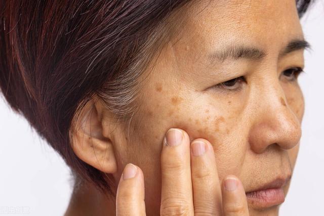 女人是水做的，经典方一碗汤，清心柔肝滋肾水，帮你对抗初老