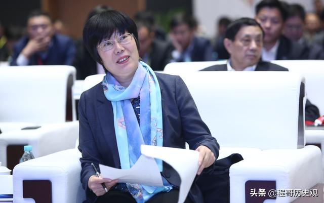 她生完孩子，坐月子期间，破获了美国2套密码，国家奖励了711万元