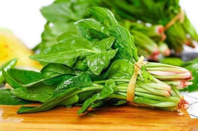 经常失眠可能是肝火旺，建议常吃这4道菜，润燥去火，营养又美味