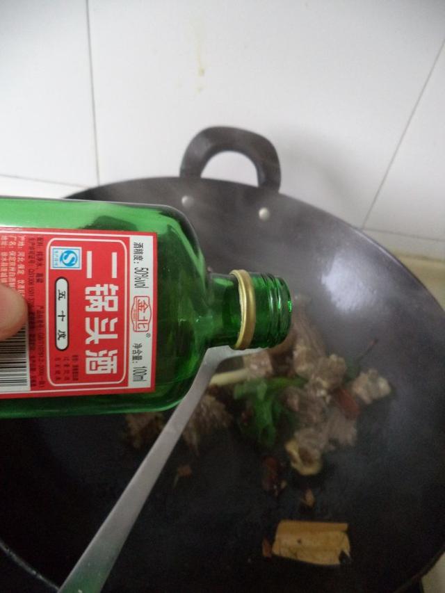 土豆烧牛肉的做法