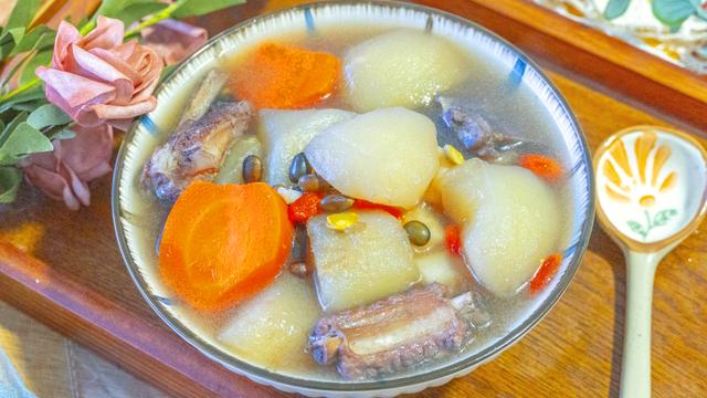 春季湿气重，建议多吃“3菜2豆2肉”，少吃2果，健脾祛湿健康过春