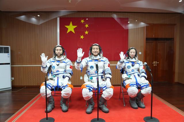 神舟十三号即将返航，首次尝试高难度技术，为何选择东风着陆场？