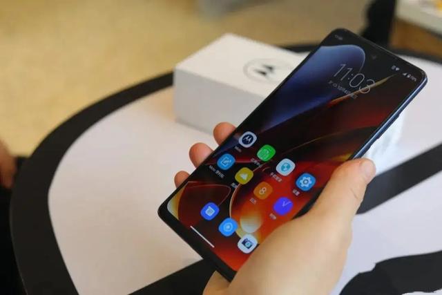 仅售2499元！12+512GB+一亿像素，多次“断货”，骁龙8系性能稳定