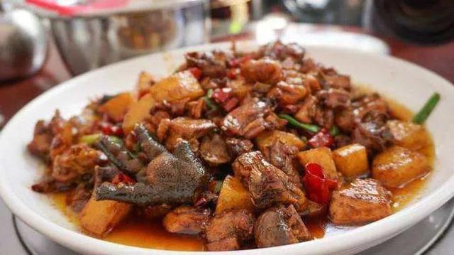 雞肉怎么一絲一絲的,怎么把雞肉鹵的一絲一絲的,免費好文快來看!