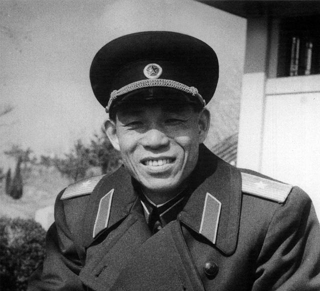 毛主席坚持出兵援朝，林彪列出3点原因反对，受到周总理严肃批评