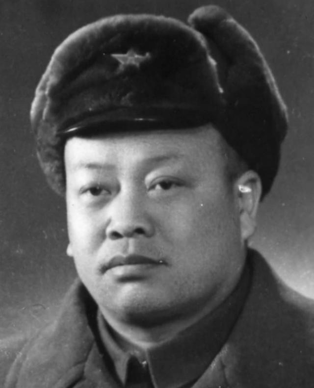 1955年评定军衔，毛泽东：“没有他，我和恩来早没了”，所言何人