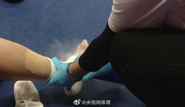 人民日报6字大赞！女版林丹挽救3赛点，七连胜安洗莹，陈雨菲赢了