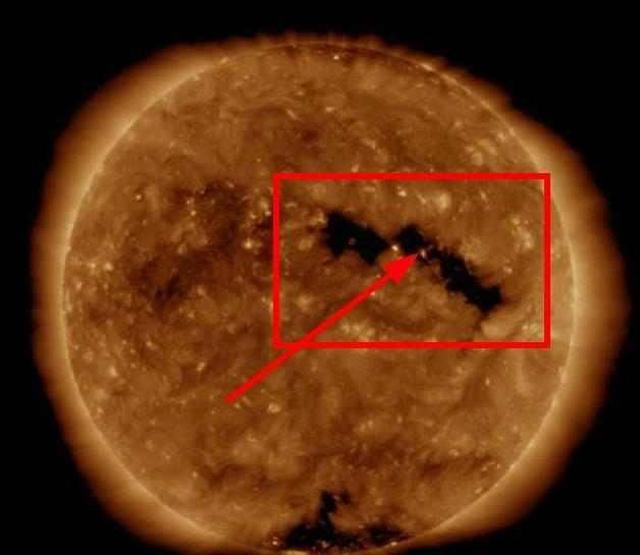 太阳表面出现一条巨大裂缝！深度达12400英里，太阳没事吧？