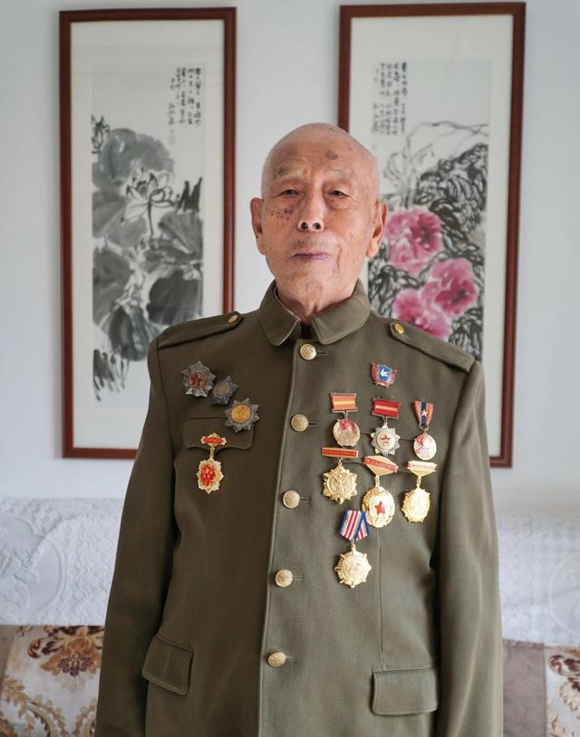 谭氏荣耀：学林公后裔、104岁开国大校谭德本的传奇人生