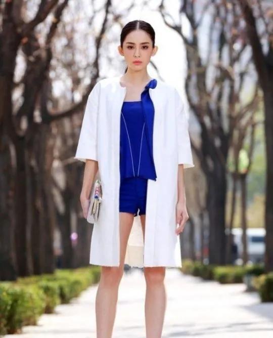 黑头发好看还是有颜色的头发好看 黑头发?h什么颜色好看