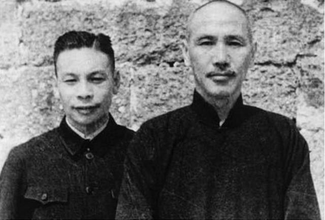蒋介石长孙瘫痪在床19年，智力退化至五岁，蒋经国：爸爸对不起你