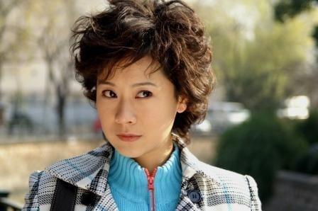 惹怒宋佳，抱黄磊大腿，25岁就结婚生子的海清，为何这么“狂”？