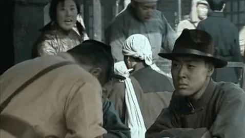 1942年潜伏在日伪心脏的中共特工送来手绘图，粟裕：枪毙电报科长