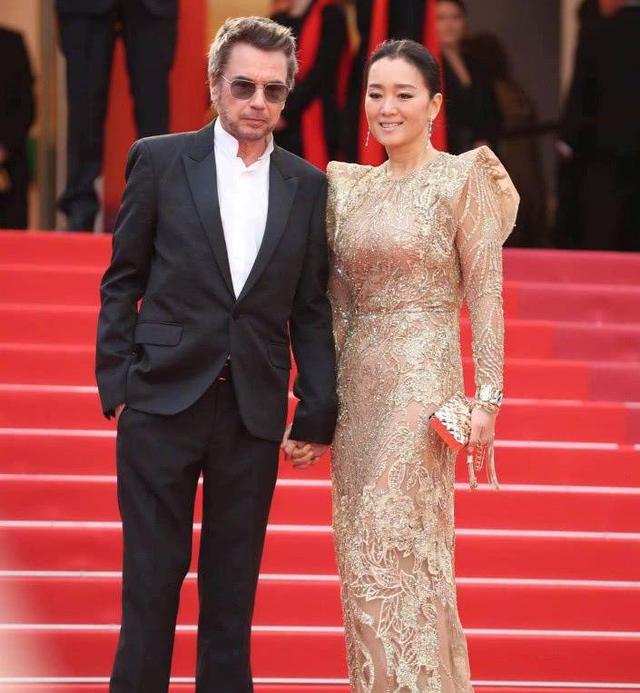 知名女星巩俐：被张艺谋拒婚后，婚姻状况如何了？