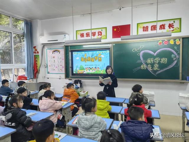 终于等到你！直击涪陵各大学校开学报名第一现场