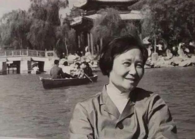 谢飞：参加过万里长征，22岁嫁刘少奇，4年后离婚，一生再未嫁
