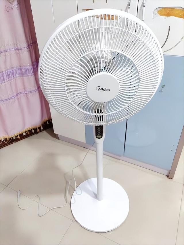 换了4台电风扇，终于知道怎样挑选了！希望大家不要和我一样吃亏