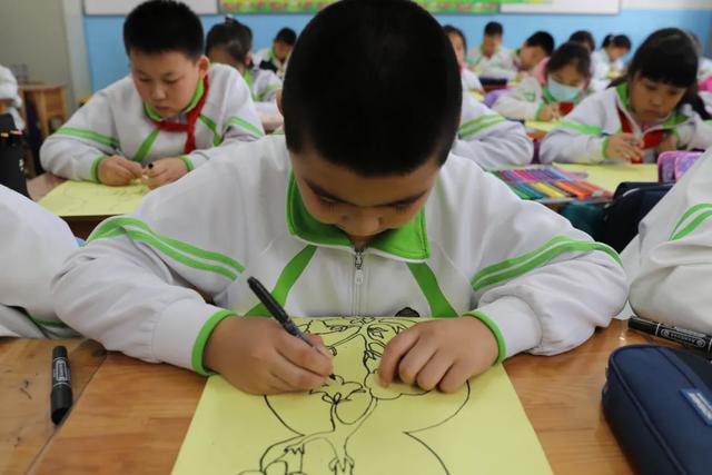 「真相」跳舞的人卡通画(跳舞的老师卡通画)