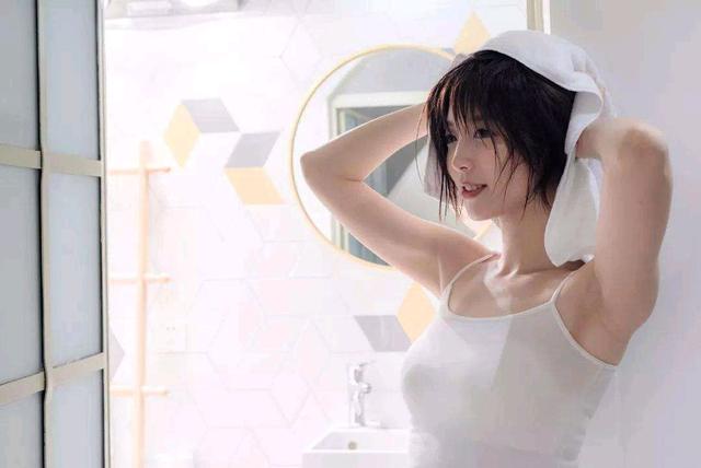 为何脑梗容易在深夜发作，提醒：中老年人晚饭后少做4件事