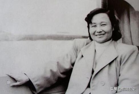 她是刘少奇的前妻，相爱四年后分道扬镳，活到100岁，终生未再嫁