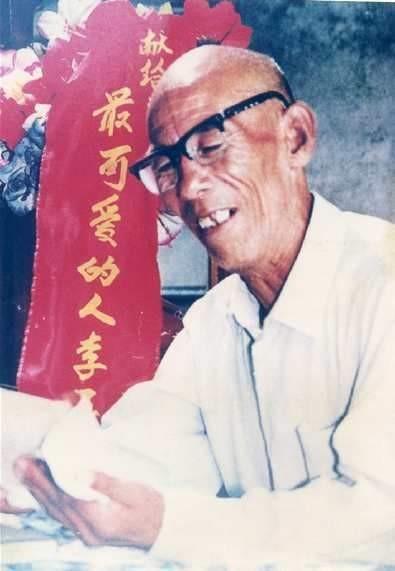 1990年，李玉安送子当兵遭拒，无奈去找老部队：我是40年前的烈士