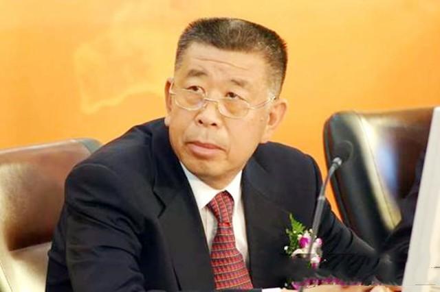 “养牛状元”56岁踏足房地产，跃升燕郊首富，隐退后孙子被撞身亡