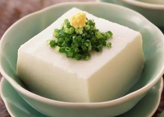 12岁女孩身高170cm，儿科医生：3种食物是“长高王”，可多吃点