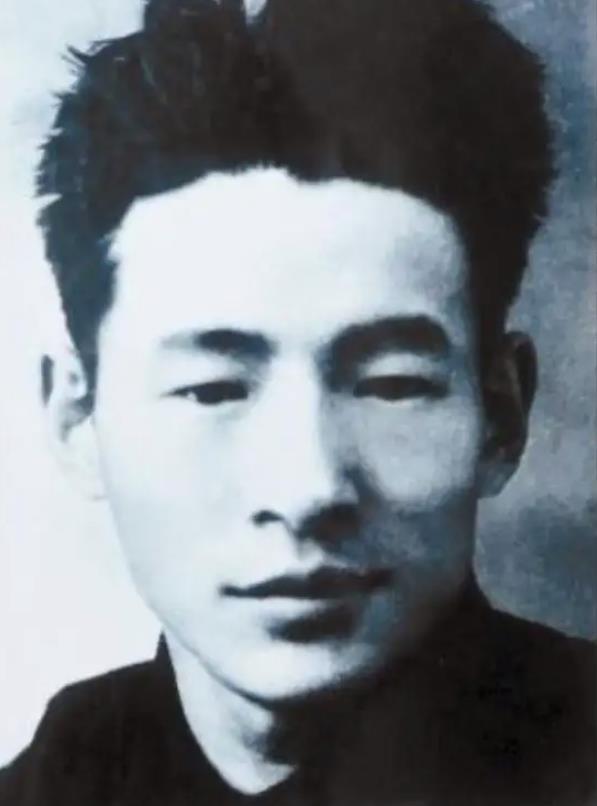 1977年，女子拿“00001号”烈属证来北京，邓小平得知后亲自接见