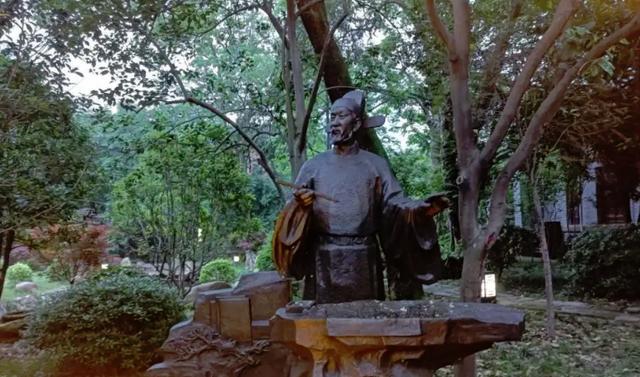 朱棣指着一死囚的名字惊问：他咋还活着？锦衣卫头子：明天他必死