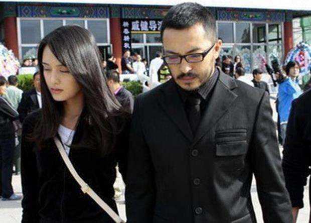 贫贱夫妻百事哀？“最穷影帝”突然婚变，除了钱内幕并不简单