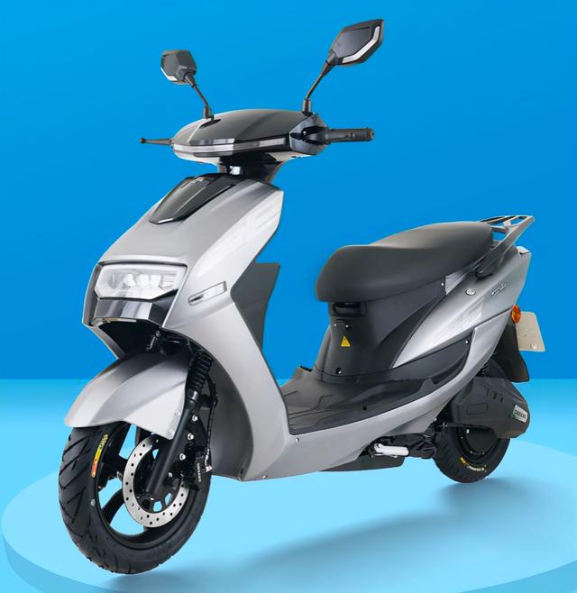 大阳全新电摩评测：搭载高速电机，时速60以上，续航115公里